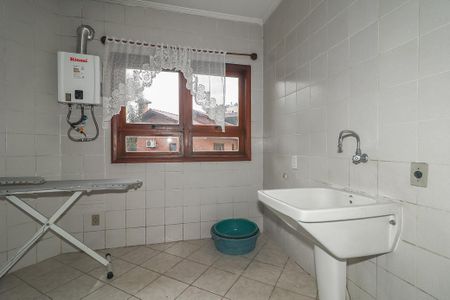 Lavanderia de casa à venda com 3 quartos, 374m² em Chácara das Pedras, Porto Alegre