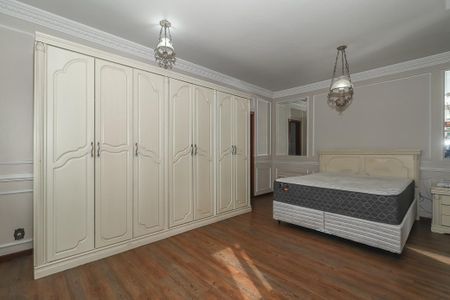 Casa à venda com 374m², 3 quartos e 4 vagas Casa à venda com 374m², 3 quartos e 4 vagasQuarto Suíte 3