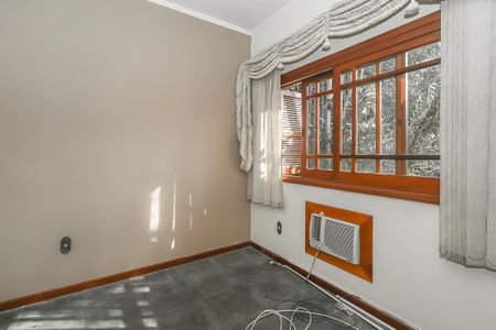 Escritório de casa à venda com 3 quartos, 374m² em Chácara das Pedras, Porto Alegre