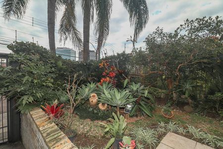 Casa à venda com 374m², 3 quartos e 4 vagas Casa à venda com 374m², 3 quartos e 4 vagasJardim