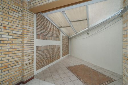 Casa à venda com 374m², 3 quartos e 4 vagas Casa à venda com 374m², 3 quartos e 4 vagasLavanderia