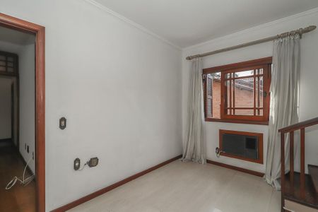 Closet da suíte de casa à venda com 3 quartos, 374m² em Chácara das Pedras, Porto Alegre