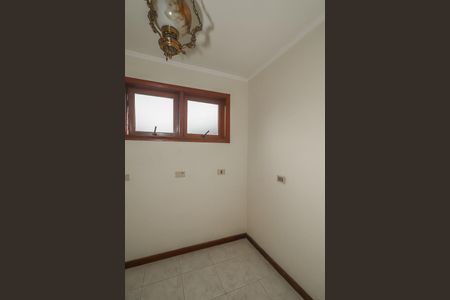 Casa à venda com 374m², 3 quartos e 4 vagas Casa à venda com 374m², 3 quartos e 4 vagasQuarto de Serviço