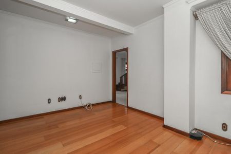 Casa à venda com 374m², 3 quartos e 4 vagas Casa à venda com 374m², 3 quartos e 4 vagasQuarto Suíte
