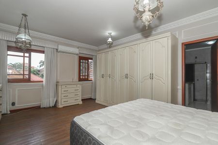 Casa à venda com 374m², 3 quartos e 4 vagas Casa à venda com 374m², 3 quartos e 4 vagasQuarto Suíte 3