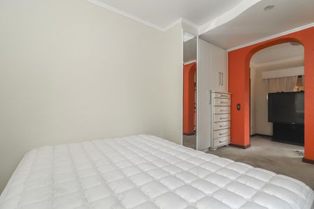 Casa à venda com 374m², 3 quartos e 4 vagas Casa à venda com 374m², 3 quartos e 4 vagasQuarto Suíte 2