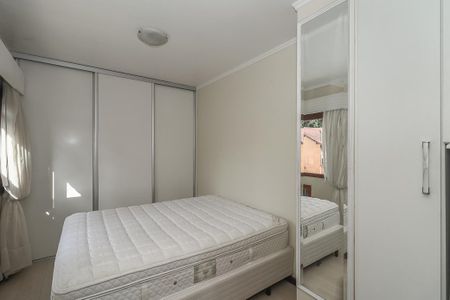 Casa à venda com 374m², 3 quartos e 4 vagas Casa à venda com 374m², 3 quartos e 4 vagasQuarto Suíte 2