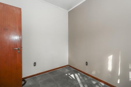 Casa à venda com 374m², 3 quartos e 4 vagas Casa à venda com 374m², 3 quartos e 4 vagasEscritório