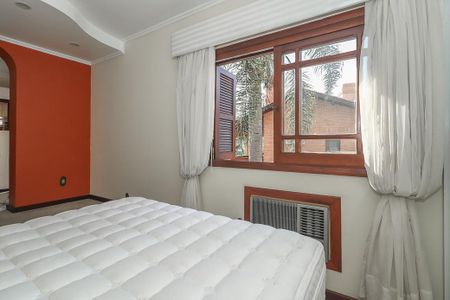 Casa à venda com 374m², 3 quartos e 4 vagas Casa à venda com 374m², 3 quartos e 4 vagasQuarto Suíte 2
