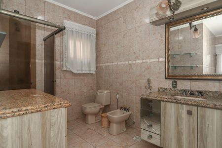 Casa à venda com 374m², 3 quartos e 4 vagas Casa à venda com 374m², 3 quartos e 4 vagasBanheiro da Suíte 3