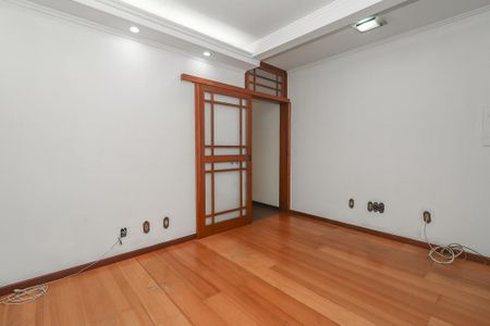 Casa à venda com 374m², 3 quartos e 4 vagas Casa à venda com 374m², 3 quartos e 4 vagasQuarto Suíte