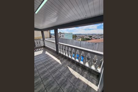Casa para alugar com 70m², 3 quartos e 2 vagas Casa para alugar com 70m², 3 quartos e 2 vagasVaranda