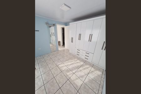 Casa para alugar com 70m², 3 quartos e 2 vagas Casa para alugar com 70m², 3 quartos e 2 vagasQuarto