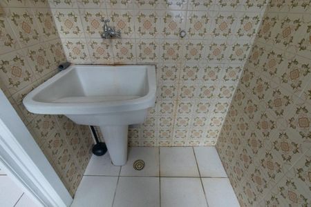 Apartamento para alugar com 70m², 3 quartos e 1 vagaÁrea de Serviço