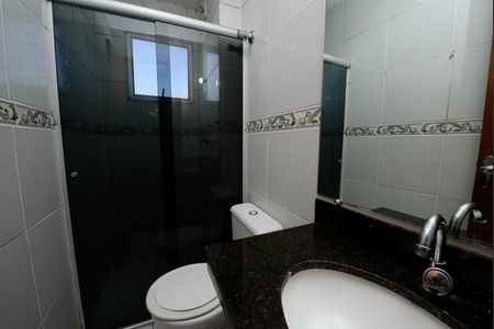 Banheiro 1 de apartamento para alugar com 3 quartos, 120m² em Lindéia, Contagem