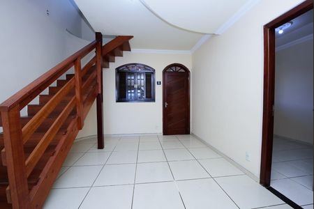 Apartamento para alugar com 120m², 3 quartos e 1 vaga Apartamento para alugar com 120m², 3 quartos e 1 vagaSala