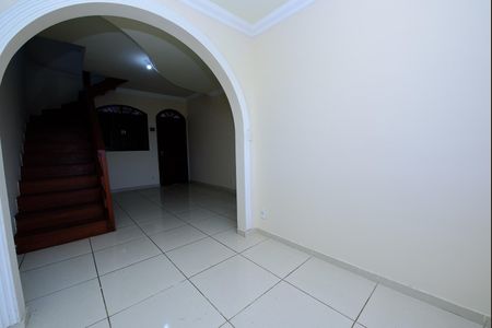 Sala de apartamento para alugar com 3 quartos, 120m² em Lindéia, Contagem