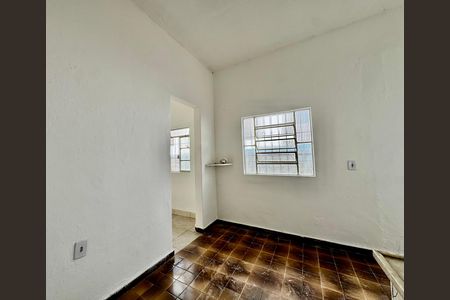 Casa para alugar com 40m², 1 quarto e 1 vaga