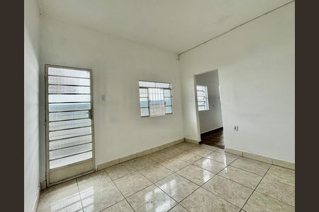 Casa para alugar com 40m², 1 quarto e 1 vaga