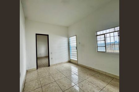 Casa para alugar com 40m², 1 quarto e 1 vaga