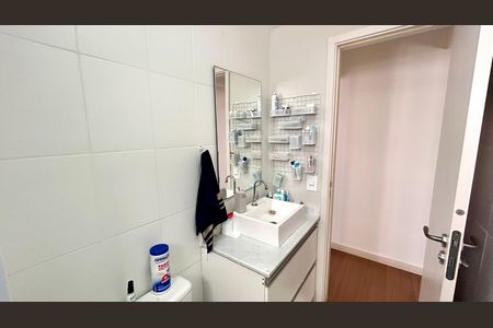 Apartamento para alugar com 59m², 2 quartos e 1 vaga Apartamento para alugar com 59m², 2 quartos e 1 vagaBanheiro 1