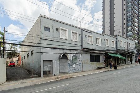Fachada de casa para alugar com 2 quartos, 65m² em Pinheiros, São Paulo