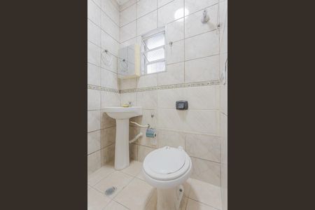 Casa para alugar com 65m², 2 quartos e sem vaga Casa para alugar com 65m², 2 quartos e sem vagaBanheiro