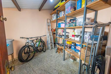 Casa à venda com 378m², 5 quartos e 6 vagas Casa à venda com 378m², 5 quartos e 6 vagasquarto de serviço