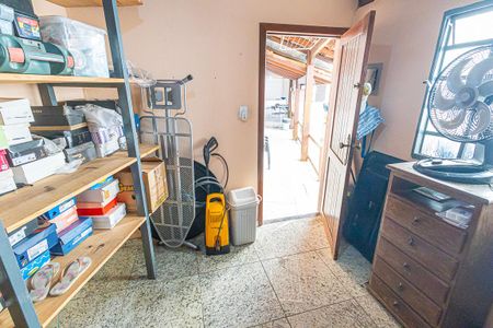 Casa à venda com 378m², 5 quartos e 6 vagas Casa à venda com 378m², 5 quartos e 6 vagasquarto de serviço