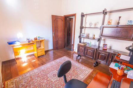 Casa à venda com 378m², 5 quartos e 6 vagas Casa à venda com 378m², 5 quartos e 6 vagasquarto 2