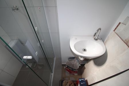 Banheiro de kitnet/studio para alugar com 1 quarto, 26m² em Vila Dom Pedro Ii, São Paulo