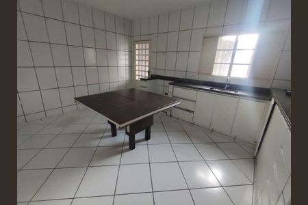 Cozinha de casa para alugar com 3 quartos, 180m² em Pacaembu, Uberlândia