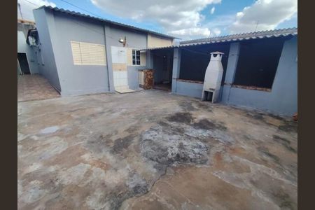 Casa para alugar com 180m², 3 quartos e 2 vagas