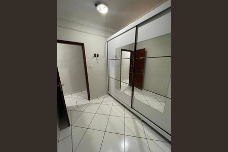 Casa para alugar com 180m², 3 quartos e 2 vagas