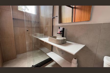 Casa de condomínio para alugar com 90m², 3 quartos e 2 vagas Casa de condomínio para alugar com 90m², 3 quartos e 2 vagasBanheiro da Suíte 2