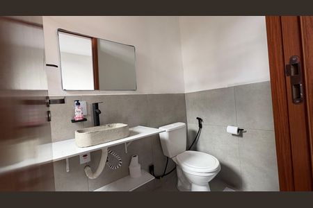 Casa de condomínio para alugar com 90m², 3 quartos e 2 vagas Casa de condomínio para alugar com 90m², 3 quartos e 2 vagasBanheiro da Suíte 2