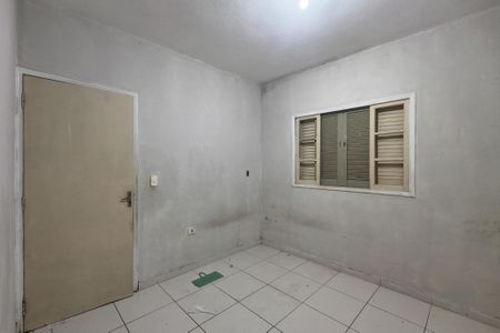 Casa para alugar com 90m², 2 quartos e 1 vaga Casa para alugar com 90m², 2 quartos e 1 vagaQuarto