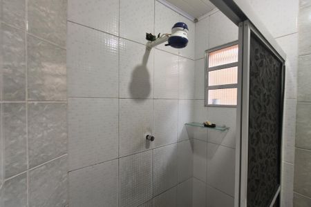 Casa para alugar com 90m², 2 quartos e 1 vaga Casa para alugar com 90m², 2 quartos e 1 vagaBanheiro