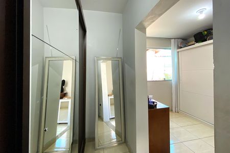 Closet da suíte de apartamento à venda com 2 quartos, 170m² em Planalto, Belo Horizonte