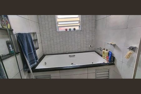Casa à venda com 284m², 3 quartos e 3 vagas