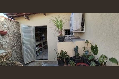 Casa à venda com 3 quartos, 284m² em Vila Campo Grande, São Paulo