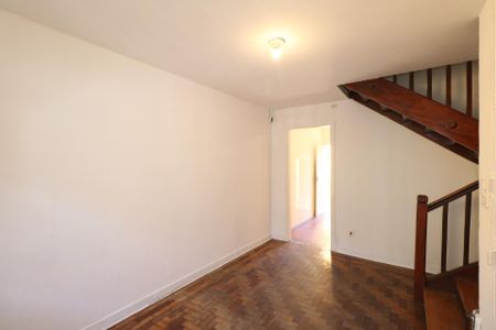 Casa para alugar com 110m², 2 quartos e 2 vagas Casa para alugar com 110m², 2 quartos e 2 vagasSala