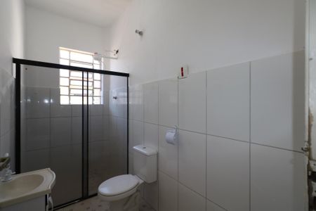 Casa para alugar com 110m², 2 quartos e 2 vagas Casa para alugar com 110m², 2 quartos e 2 vagasBanheiro