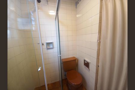 Banheiro de apartamento para alugar com 1 quarto, 31m² em República, São Paulo