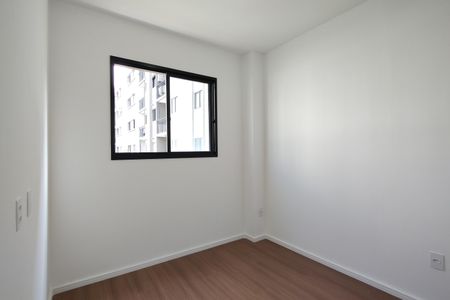 Quarto 2 de apartamento para alugar com 2 quartos, 46m² em Barra Olímpica, Rio de Janeiro