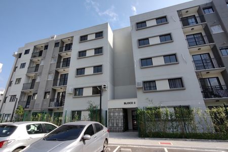 Fachada do bloco de apartamento para alugar com 2 quartos, 46m² em Barra Olímpica, Rio de Janeiro