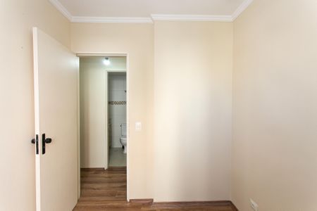Quarto 2 de apartamento para alugar com 3 quartos, 58m² em Vila Zilda, São Paulo