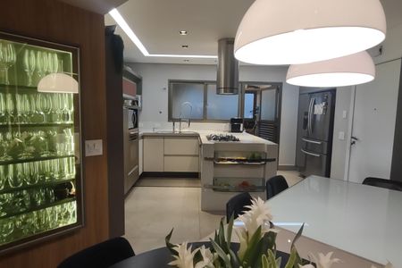 Apartamento à venda com 166m², 3 quartos e 2 vagas Apartamento à venda com 166m², 3 quartos e 2 vagasCozinha