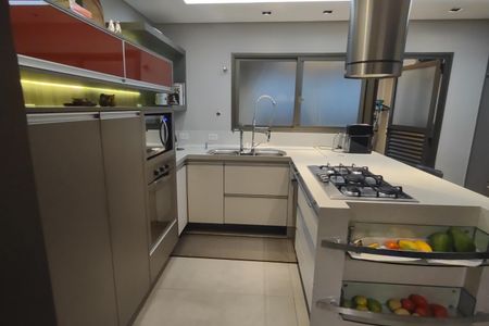 Apartamento à venda com 166m², 3 quartos e 2 vagas Apartamento à venda com 166m², 3 quartos e 2 vagasCozinha