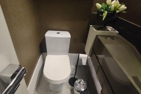 Apartamento à venda com 166m², 3 quartos e 2 vagas Apartamento à venda com 166m², 3 quartos e 2 vagasLavabo